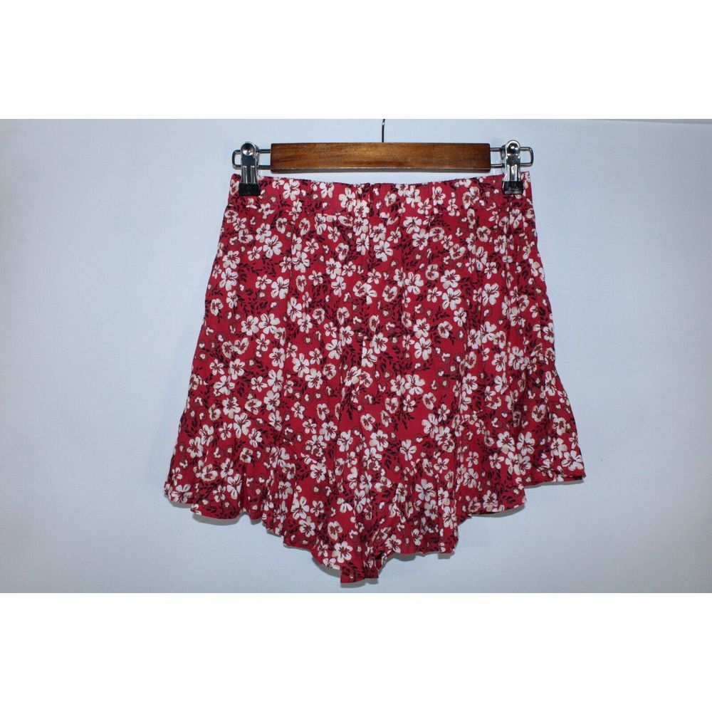 Kivari Women's XS Red White Floral Elastic Waist Rayon Shorts - Picture 5 of 10